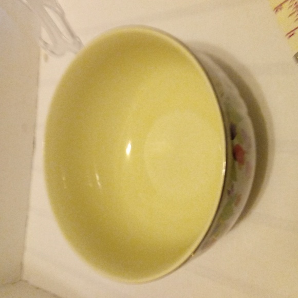 Halls Superior Quality Bowl - Picture 2 of 5